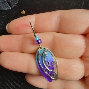 Adajio Pearl Blue and Violet Almond-shaped with Silver Filgree earrings